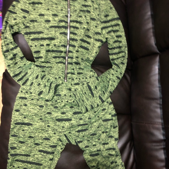 Worn once - Picture 2 of 5